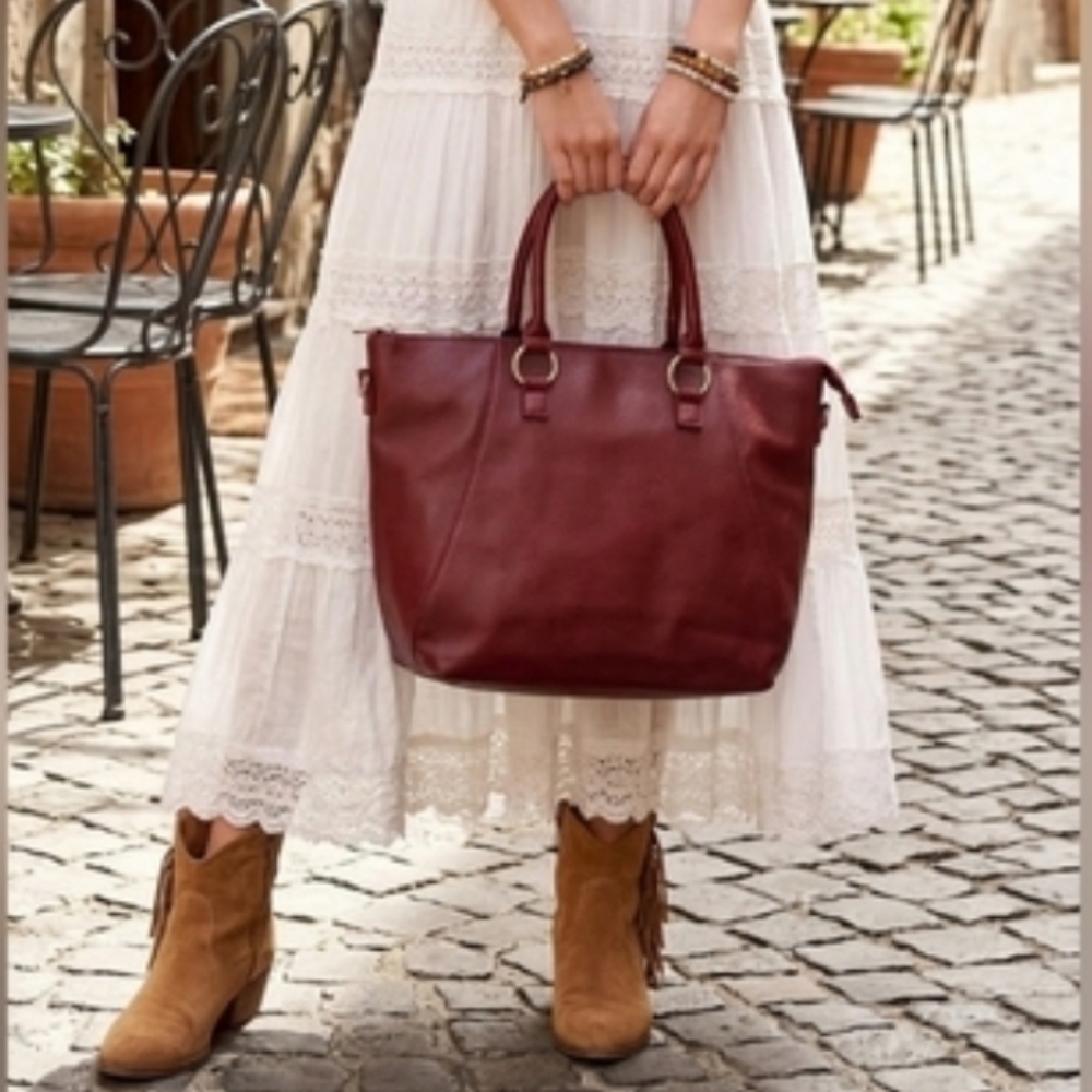 Elegant Burgundy Leather Tote Bag - Picture 3 of 16